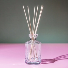 Cina Bottiglia vuota per diffusore in vetro ricaricabile da 5,3 once con bastoncini di fibra in vendita produttore