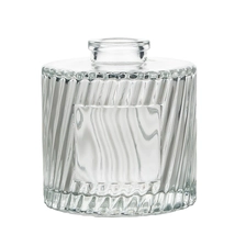 Chine Bouteille en verre transparente personnalisée à motif rayé 6 oz fabricant