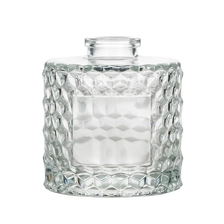 Chine Bouteille de diffuseur en verre taillé au diamant avec zone de marque personnalisée 6 oz fabricant