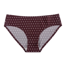 China S-SHAPER Women Seamless Sports Panties Factory Custom Love Print Breathable Sexy Comfy Thongs manufacturer