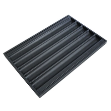 porcelana Molde para baguette perforado antiadherente de aluminio con 5 ranuras, molde para pan francés fabricante