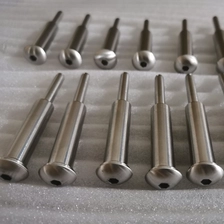 Kiina 1/8" Lag Screw Turnbuckle 316 Stainless Steel Wire Rope Cable Railing Fittings for Deck Railing valmistaja