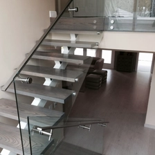 China 316 stainless steel glass handrail bracket for stair railings manufacturer