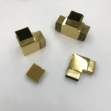 Cina Connettore a tubo quadrato in acciaio inossidabile lucidato a specchio 8K a 3 vie da 40 mm 50 mm per balaustra del corrimano produttore