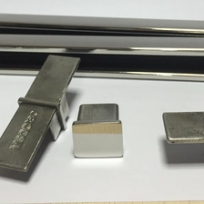 Cina 8K acciaio inossidabile 316L tubo di fessura corrimano smalto per 10-12.0mm il vetro di spessore produttore