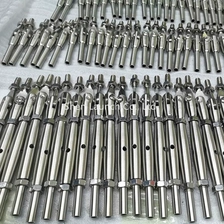 Kiina Harjattu ruostumattomasta teräksestä valmistetut crimp-tiukka 5-6 mm kaapelijohdinkiristimet valmistaja