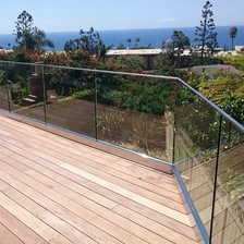 Chiny Zewnętrzne szyby hartowane ze szkła hartowanego aluminium / balustrady ze stali nierdzewnej producent