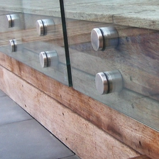 Chine Acier inoxydable 316 diamètre d'étanchéité en verre 30mm pour montage en bois conception de rails sans cadre fabricant
