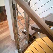 China Outdoor-Treppe Balkon Edelstahl-Kabel Geländer Drahtseilspannern Armaturen Hersteller