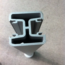 China square aluminum handrail post for balcony railing Hersteller