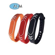 Cina Gelang Kunci Kunci Loker Rumah Sakit Tahan Air Kustom Gelang RFID Silikon 13.56Mhz Pasif HF ISO14443A 13.56Mhz pabrikan