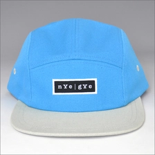 Cina 5 cappelli con chiusura a scatto produttore