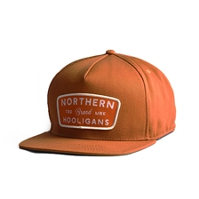 Chine Casquettes de snapback à 5 panneaux à bord plat fabricant