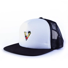China 5 panelen effen geborduurde snapback truckercaps fabrikant