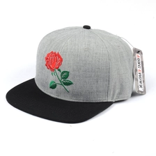 Cina Cappellino snapback 6 pannelli in vendita, cappelli personalizzati con ricamo snapback produttore