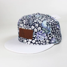 China Personalizado 6 painéis bonés logotipo de couro floral snapback fabricante