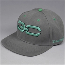 porcelana Wholesale Flat Brim Snapback Caps fabricante