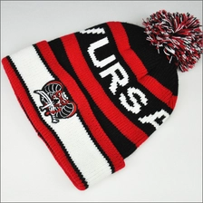 China gorros bordados na China, chapéus de inverno personalizados com bola na parte superior fabricante