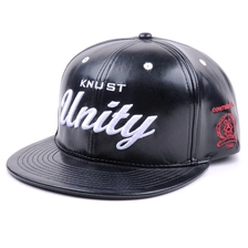 China chapéu do snapback do couro do logotipo do bordado fabricante