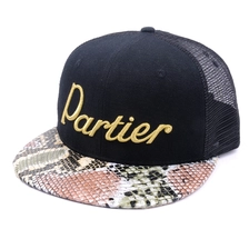 الصين snapback الجلود حافة 3d التطريز قبعات سائق الشاحنة الاكريليك الصانع