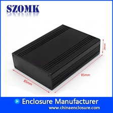 China Elektrische Außenverteiler-Box aus extrudiertem Aluminium mit 23 (H) * 44 (W) * freiem (L) mm Gehäuse Hersteller