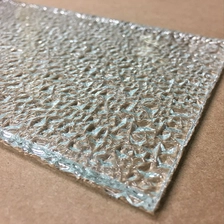 porcelana El cristal barato modelado del diamante del precio barato 5m m provee de China fabricante
