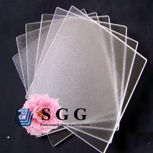 China 4mm Ultra Clear Mistlite tempered solar glass,4mm Low Iron Mistlite Solar Glass,4mm solar panel glass manufacturer
