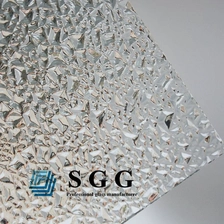 China 4mm clear diamond patterned glass,4mm diamond figured glass sheet,clear patterned decorative glass manufacturer