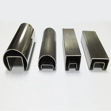 China 6-22mm gehärtetes und laminiertes Glasgeländer oberer Handlauf, Glas-Balustrade-Edelstahl-Oberteilschiene, Aluminiumrohr für Glasgeländer Handlauf Hersteller