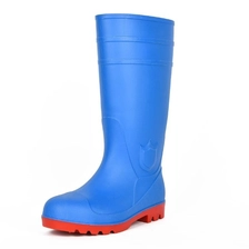 China 111 new design blue oil resistant steel toe safety rain boots pvc manufacturer