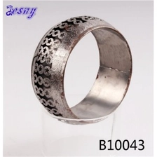 الصين 2014 china cheap and high quality zinc alloy bracelet B10043 الصانع