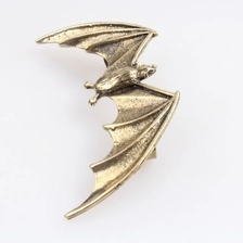 الصين Brooches for clothing customized bat metal antique brooch P80014 الصانع