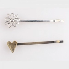 الصين Large metal fashion wholesale crystal flower heart hair clip H50017 الصانع