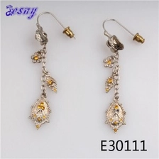 الصين Leaf shape silver long swarovski crystal earrings designs E30111 الصانع