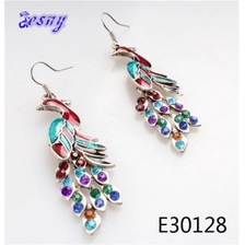 الصين Silver stud ladies crystal alloy gypsy peacock shape earring E30128 الصانع