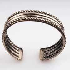 الصين european style lifetrons health cuff bangle bracelet B10126 الصانع
