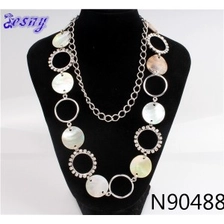 الصين gypsy covering resin dollar sign costume necklace N90488 الصانع