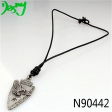 الصين mens vintage boutique shield owl pendant necklace N90442 الصانع