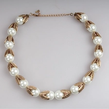 China Fashion Jewellery Women Jewelry  Pearl Zinc Alloy Bead Necklace for  Birthday Anniversary Gifts manufacturer