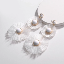 China Fashion Long Beaded Fan Tassel Flower Pendant Earring for Women manufacturer
