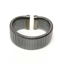 China Fashion Women Bracelet Hand Chain Dubai Jewelry  Bangles as Gift manufacturer