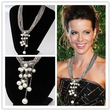 porcelana Moda perla accesorios atractivo estilo oro rodio plateado collar mujeres multi capa collar con cadena de metal fabricante