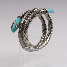 China Wholesale China Fashion Jewelry 18k Gold Plated Bangles Latest Design Snake Chain Bracelets Bangle Silver charm bracelet wholesale manufacturer