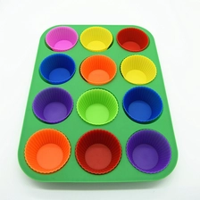 China 12 Cup-Silikon-Muffin-Kuchen-Backen-Wanne, nicht-Stock-Silikon-Form, Mikrowellen-sichere Silikonmuffinwanne Hersteller
