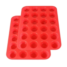 Chine Paquet de 2 mini moules à muffins en silicone, moules en silicone de 24 tasses, moule à gâteau en silicone sans BPA fabricant