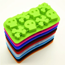 China 3 Pack von X Halloween Schädel & Knochen Crossbones Eiswürfel Schokolade Seifenschale Mold Silikon Party Maker Hersteller