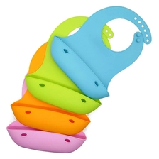 중국 BPA 무료 실리콘 두건 bibs 방수 부드러운 실리콘 아기 턱 받이 제조업체