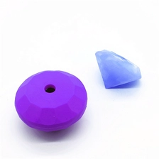 China Eiswürfelbehälter mit Deckel, diamantförmige Silikon BPA-freie stapelbare Eisformen mit einfacher Freigabe Multifunktionale Aufbewahrungsbehälter Hersteller