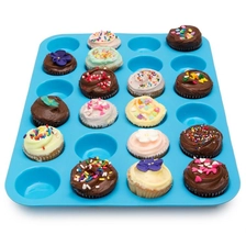 Chine Vente en gros Silicone Mini Muffin Pan 24Cups Mini Cupcake Baking Pan fabricant