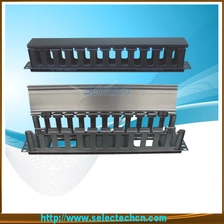 Chine Gestionnaire de câbles Cable Management Convient pour 19 '' armoires standards fabricant